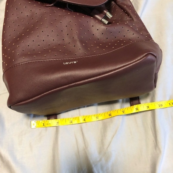 Levi’s mini backpack drawstring purse faux leather - Picture 5 of 7